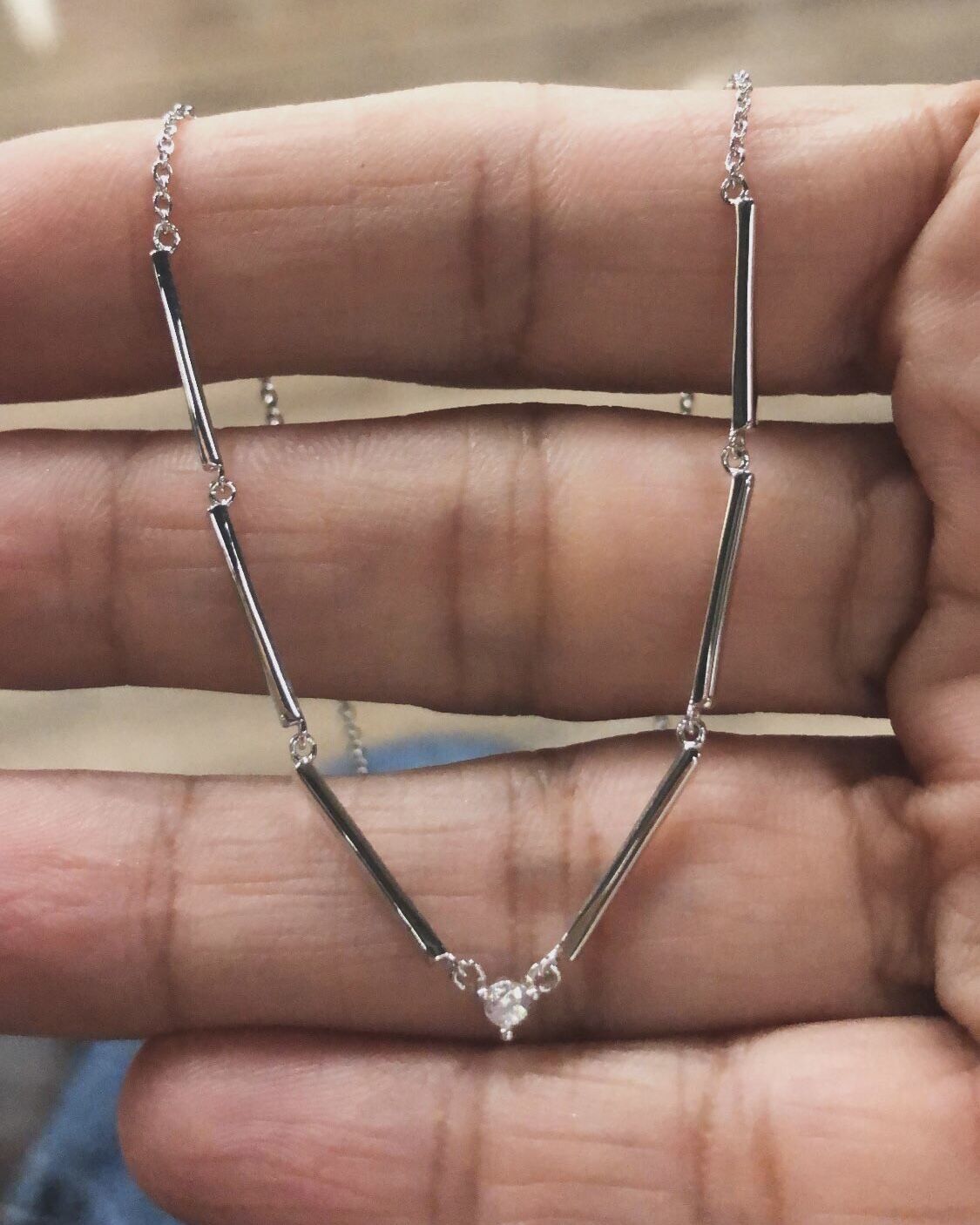 Taş Detaylı Çubuk Kolye