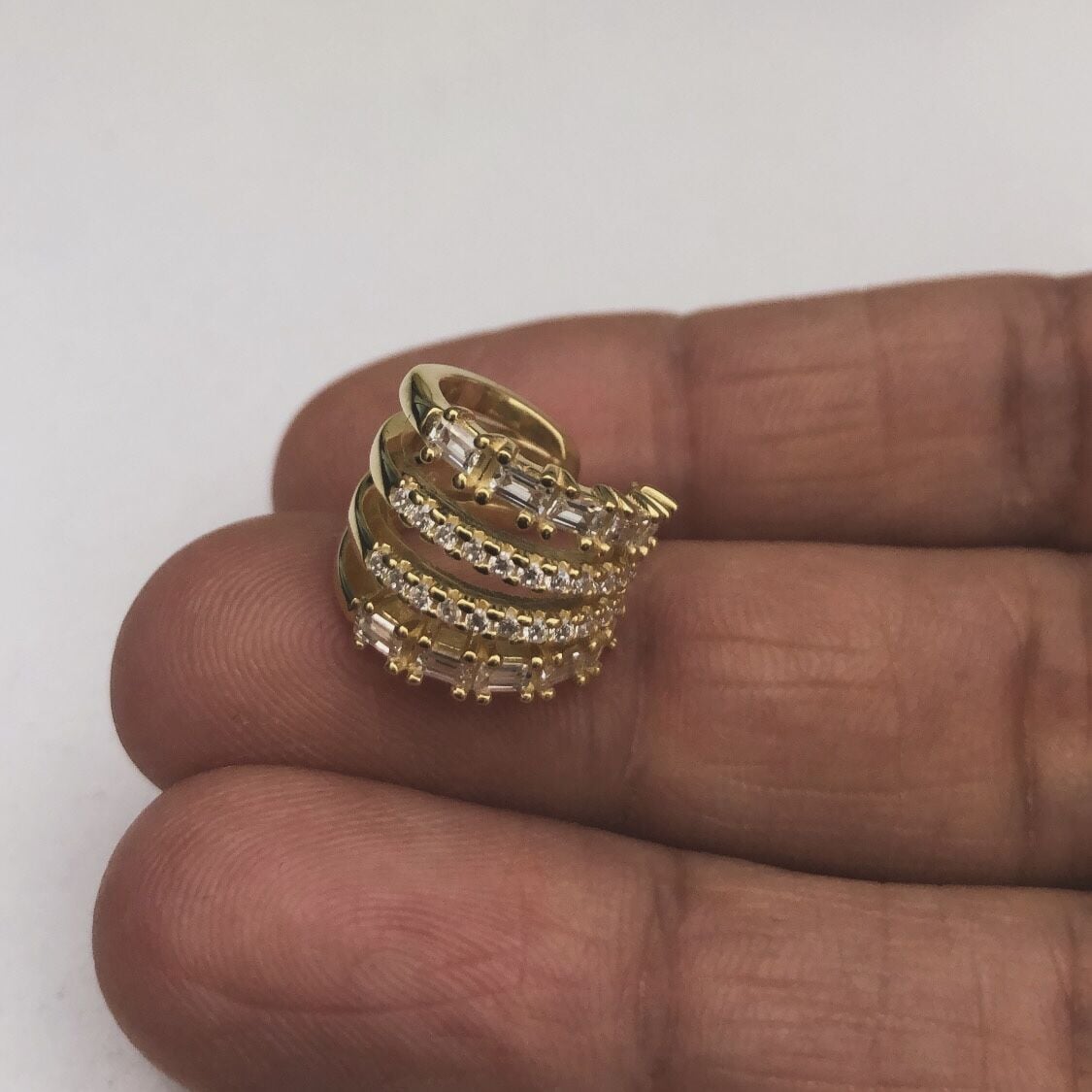 Taşlı Kıkırdak Küpe