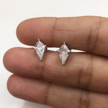 Taşlı İthal Gümüş Küpe