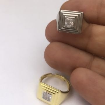 Kare Taşlı Yüzük