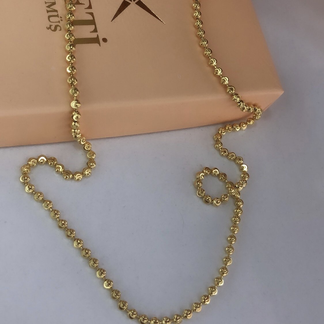 Büyük Topçuklu Elmas Kesim Kolye