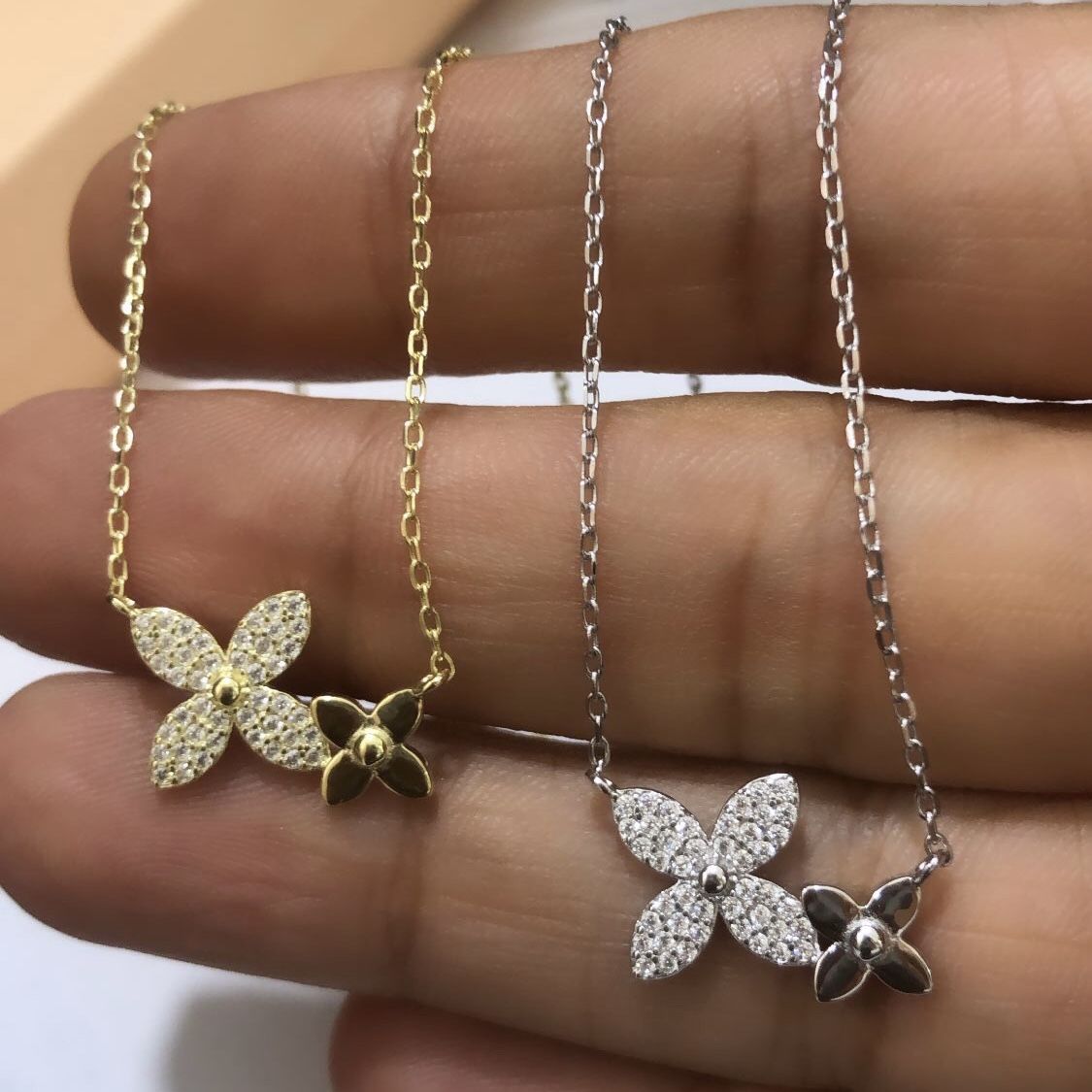 Taşlı İthal Kolye