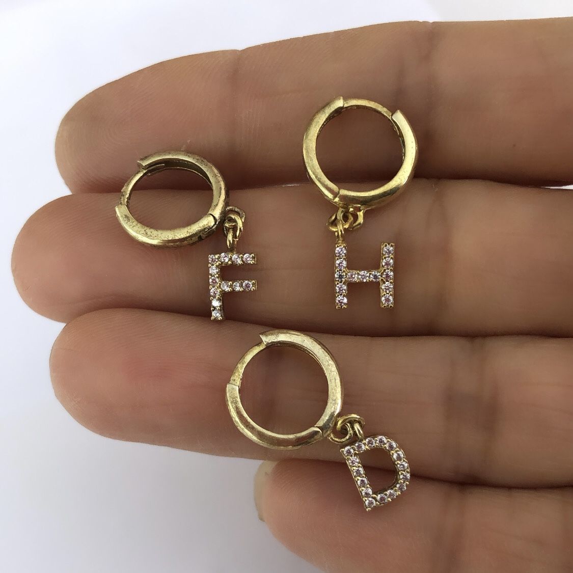 Harfli Halka Küpe Gold Renk (Tek)