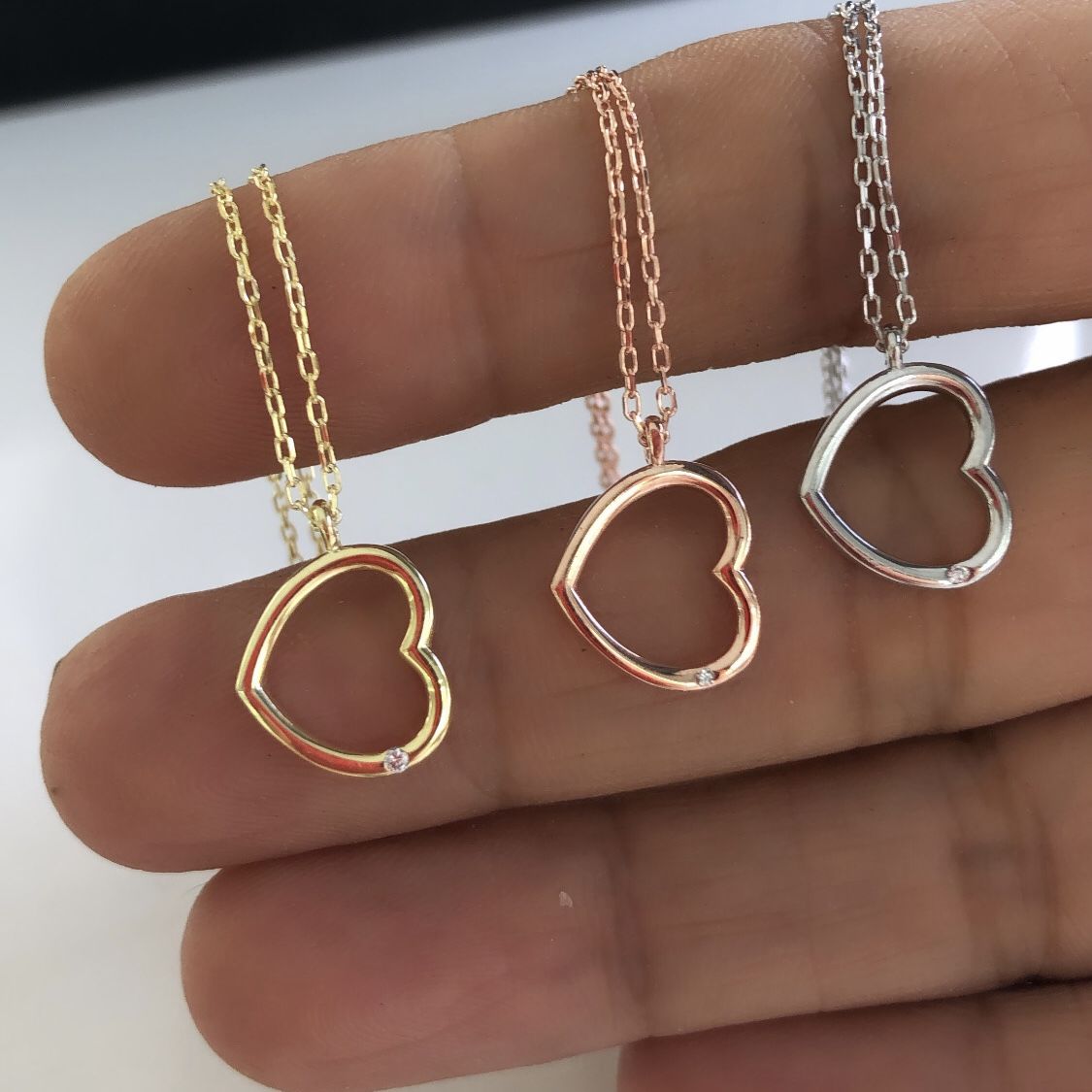 Taş Detaylı Kalp Kolye