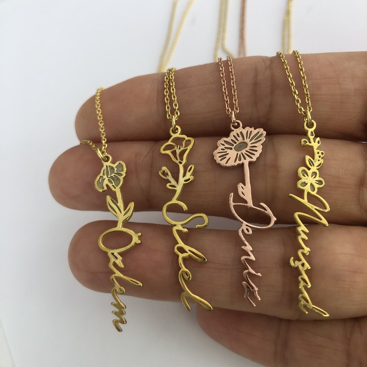 DOĞUM ÇİÇEĞİ KOLYE