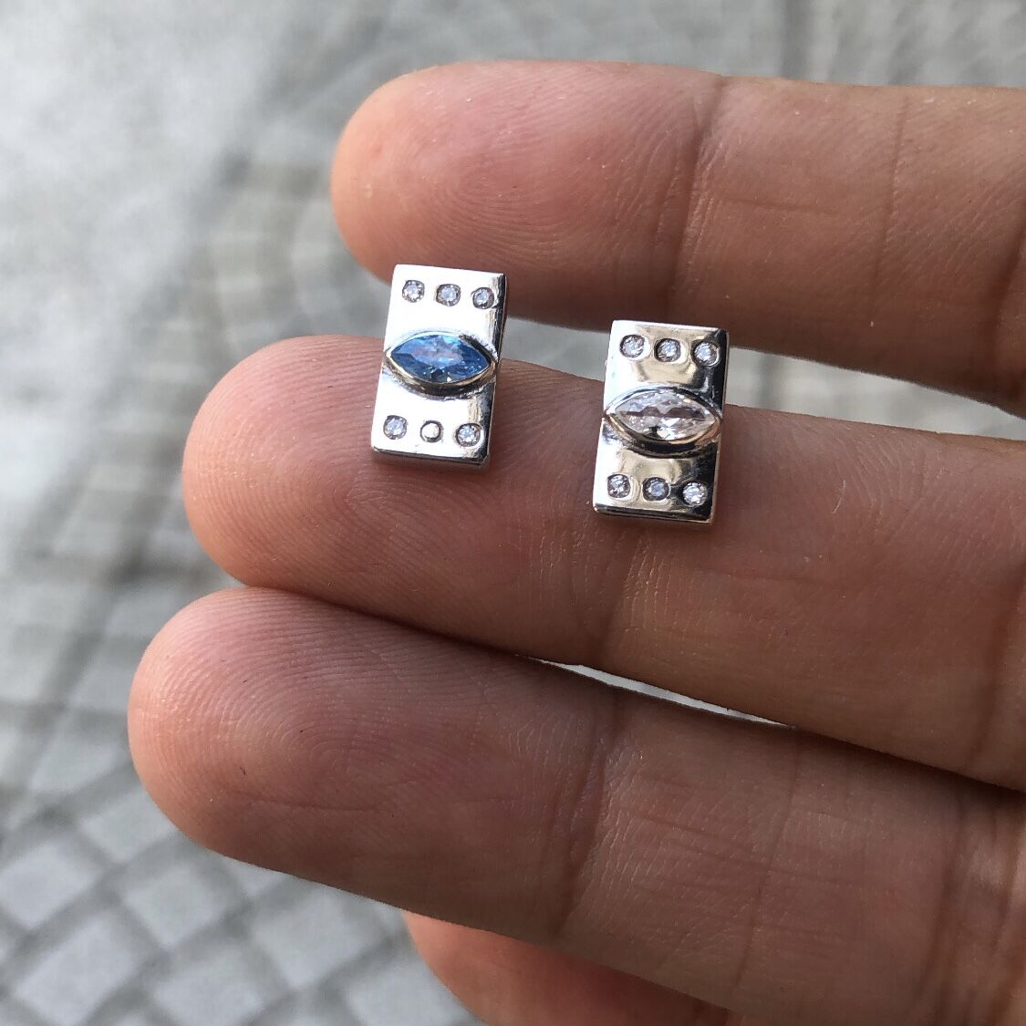 Taşlı Plaka Küpe (çift)