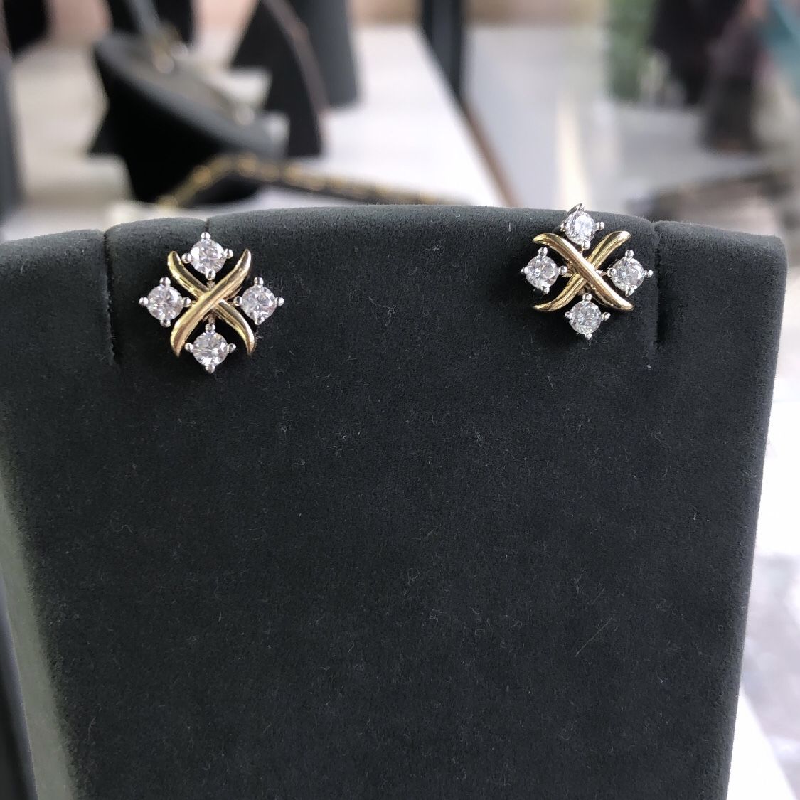 X Küpe Taşlı (Çift)