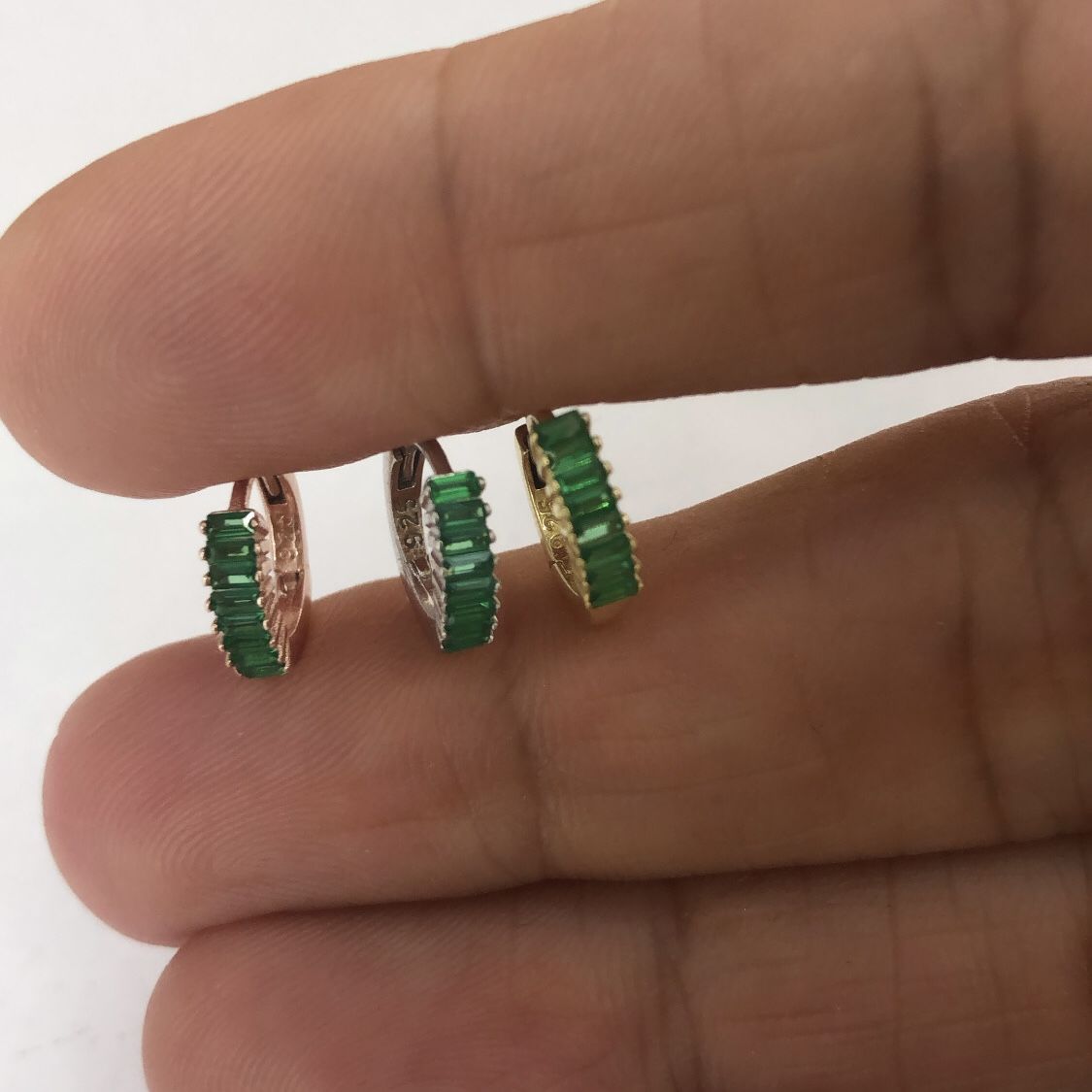 Baget Taşlı Minimal Halka Küpe Yeşil