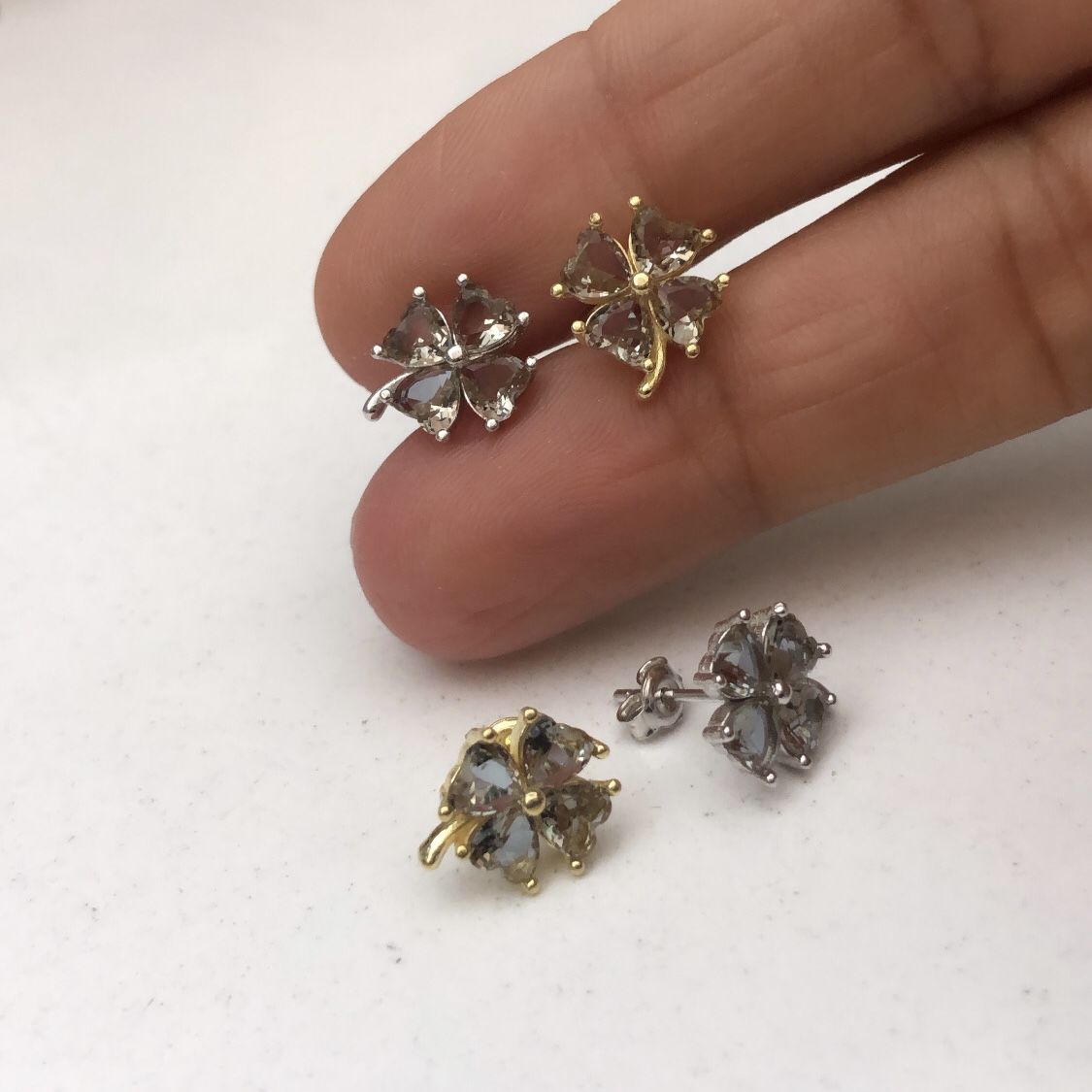 Zultanit Taşlı Yonca Küpe