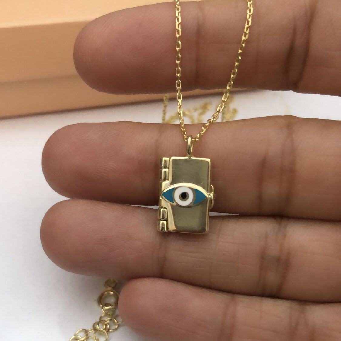 Dua Kolye Kapaklı (Mineli Göz)