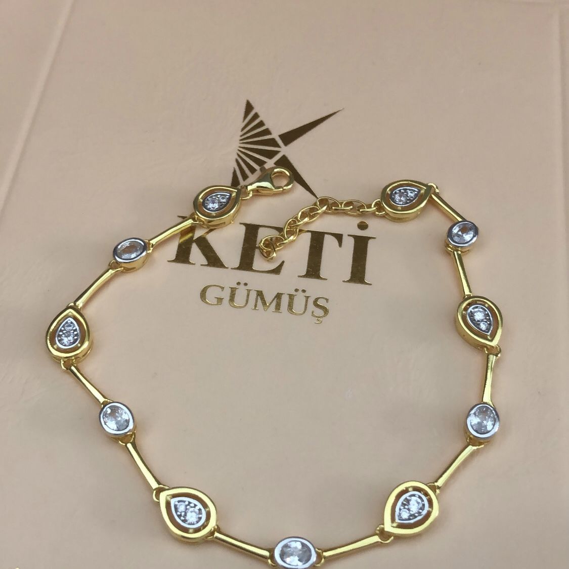 Beyaz Taşlı Bileklik