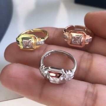 Kare Taşlı Serçe Parmak Yüzük