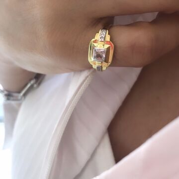 Kare Taşlı Serçe Parmak Yüzük